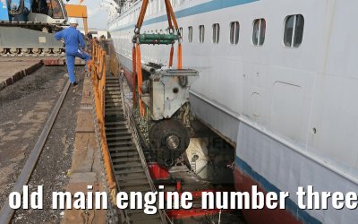 old main engine number three MS Artania on 09th October 2014