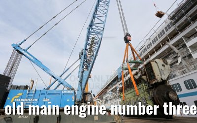 old main engine number three MS Artania on 09th October 2014