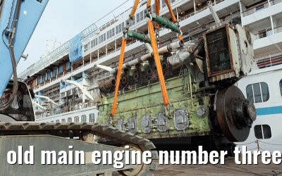 old main engine number three MS Artania on 09th October 2014