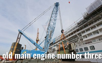 old main engine number three MS Artania on 09th October 2014