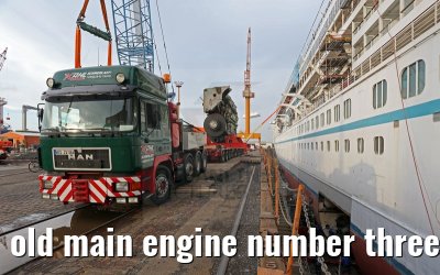 old main engine number three MS Artania on 09th October 2014