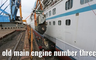 old main engine number three MS Artania on 09th October 2014