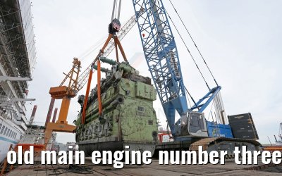 old main engine number three MS Artania on 09th October 2014