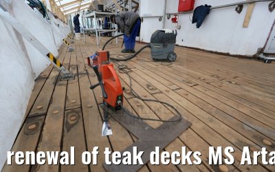 renewal of teak decks MS Artania 08/10/2014