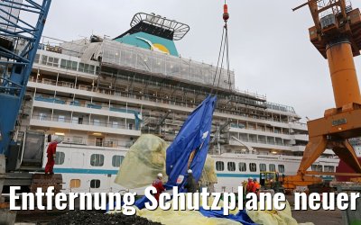Entfernung Schutzplane neuer Wartsila Motor MS Artania 21.10.2014
