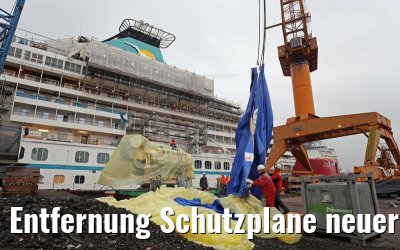 Entfernung Schutzplane neuer Wartsila Motor MS Artania 21.10.2014