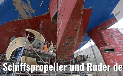Schiffspropeller und Ruder der MS Artania 23.10.2014