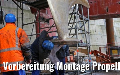 Vorbereitung Montage Propellerblatt MS Artania 22.10.2014