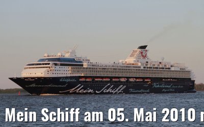 Mein Schiff am 05. Mai 2010 mit Kurs Dover im letzten Abendlicht
