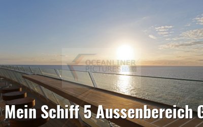 Mein Schiff 5 Aussenbereich GOSCH und Anckelmannsplatz am Abend