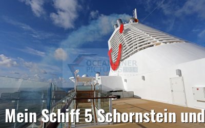 Mein Schiff 5 Schornstein und Sonnendeck