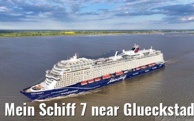 Mein Schiff 7 near Glueckstadt 07.05.2025