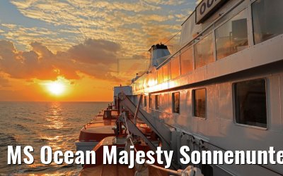 MS Ocean Majesty Sonnenuntergang Mittelmeer