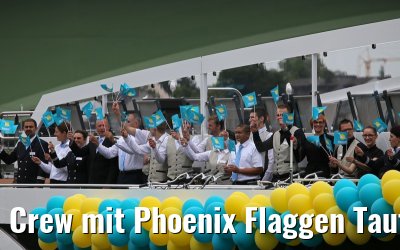 Crew mit Phoenix Flaggen Taufe Anesha 26.06.2015