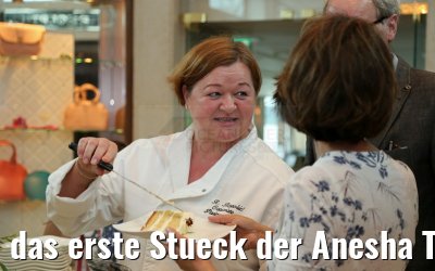 das erste Stueck der Anesha Tauftorte 26.06.2015
