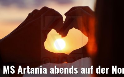 MS Artania abends auf der Nordsee 18.07.2021