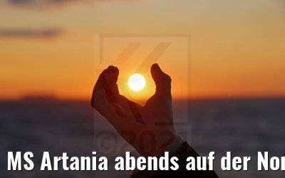 MS Artania abends auf der Nordsee 18.07.2021