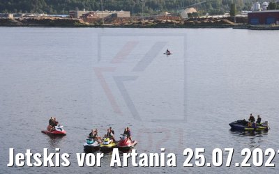 Jetskis vor Artania 25.07.2021