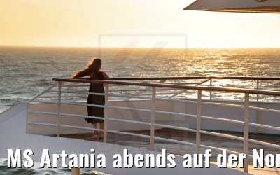 MS Artania abends auf der Nordsee 18.07.2021