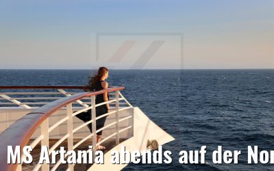 MS Artania abends auf der Nordsee 18.07.2021