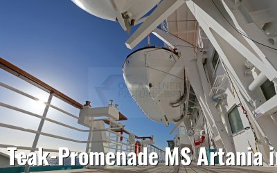 Teak-Promenade MS Artania im Abendlicht