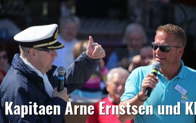 Kapitaen Arne Ernstsen und Klaus Gruschka MS Artania