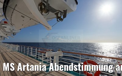 MS Artania Abendstimmung auf Promenade