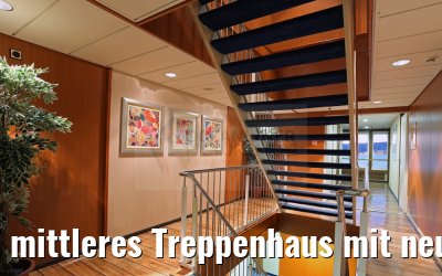 mittleres Treppenhaus mit neuen Stufenkanten MS Berlin
