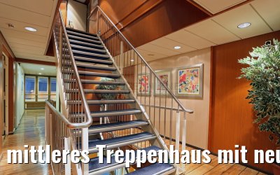 mittleres Treppenhaus mit neuen Stufenkanten MS Berlin