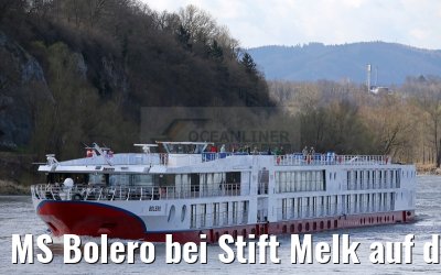 MS Bolero bei Stift Melk auf der Donau 03.04.2015