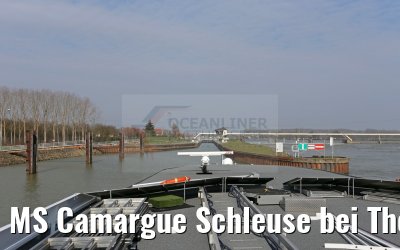 MS Camargue Schleuse bei Thoissey auf Saône