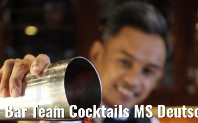 Bar Team Cocktails MS Deutschland 
