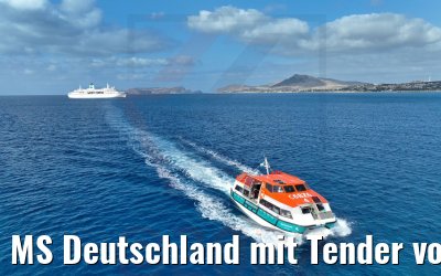 MS Deutschland mit Tender vor Porto Santo