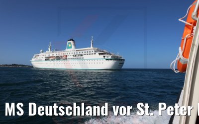 MS Deutschland vor St. Peter Port Guernsey