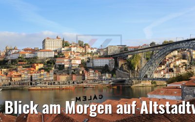 Blick am Morgen auf Altstadtviertel Ribeira in Porto 25.09.2020