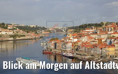 Blick am Morgen auf Altstadtviertel Ribeira in Porto 25.09.2020
