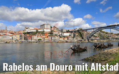 Rabelos am Douro mit Altstadt Ribeira Porto 25.09.2020