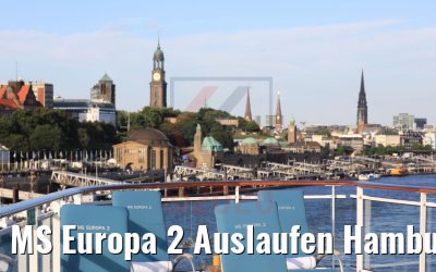 MS Europa 2 Auslaufen Hamburg 30.07.2020 mit Landungsbrücken