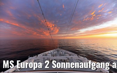 MS Europa 2 Sonnenaufgang auf der Nordsee