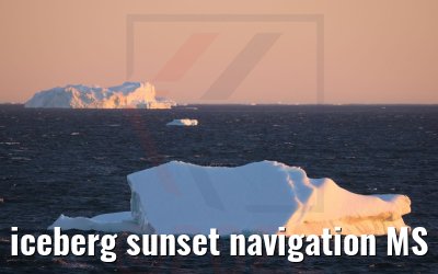iceberg sunset navigation MS Hamburg
