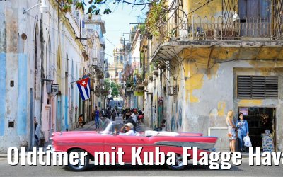 Oldtimer mit Kuba Flagge Havanna 08.12.2017