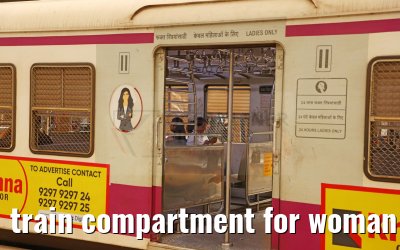 train compartment for woman Mumbai 04.03.2024