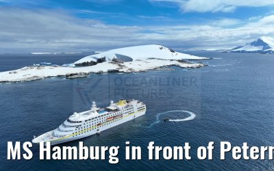 MS Hamburg in front of Peterman Island 25.01.2023