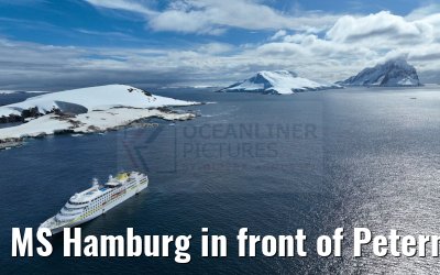 MS Hamburg in front of Peterman Island 25.01.2023