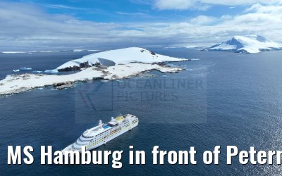 MS Hamburg in front of Peterman Island 25.01.2023