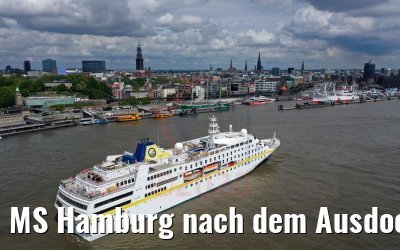 MS Hamburg nach dem Ausdocken vor den Landungsbrücken Hamburg 19.05.2020