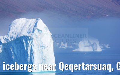 icebergs near Qeqertarsuaq, Greenland 06.08.2024