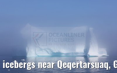 icebergs near Qeqertarsuaq, Greenland 06.08.2024