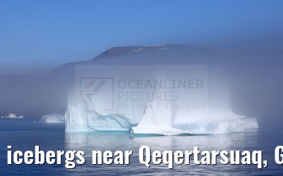 icebergs near Qeqertarsuaq, Greenland 06.08.2024