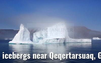 icebergs near Qeqertarsuaq, Greenland 06.08.2024